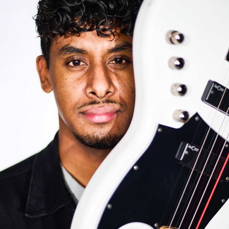 Luis Gomez Guitar